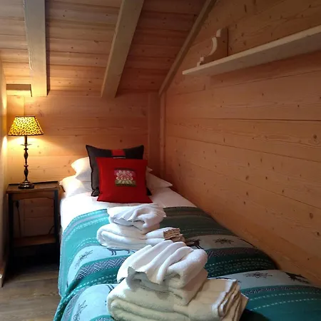 Haus Pasadena, Sleeps 3 - 4 *